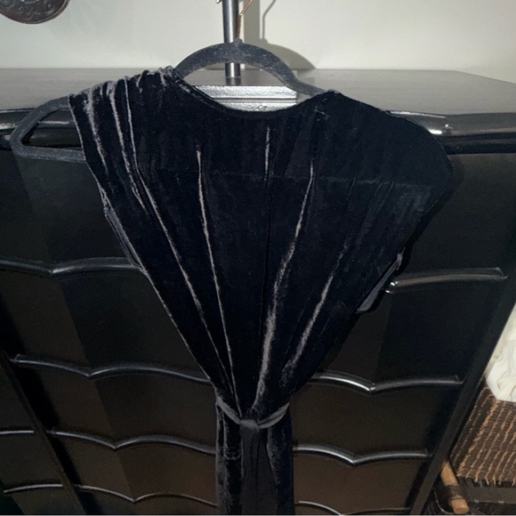 VELVET
Kandace velvet midi dress with pocket’s XSmall - Picture 5 of 7